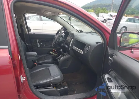 2014 Jeep Compass Latitude из США, поврежденный, VIN 1C4NJDEB7ED530874